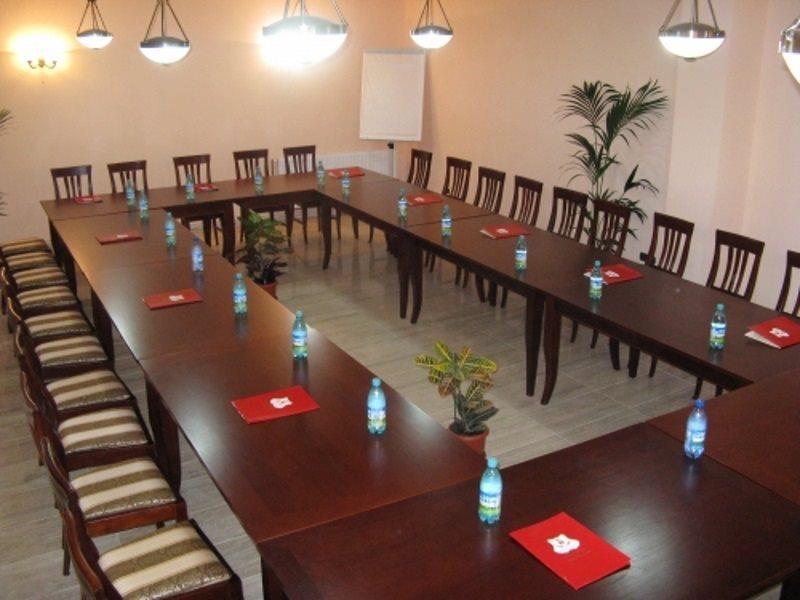 Grand Hotel Perla Ciucasului Tărlungeni 外观 照片