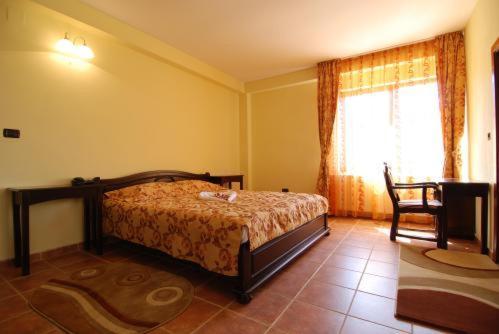 Grand Hotel Perla Ciucasului Tărlungeni 外观 照片