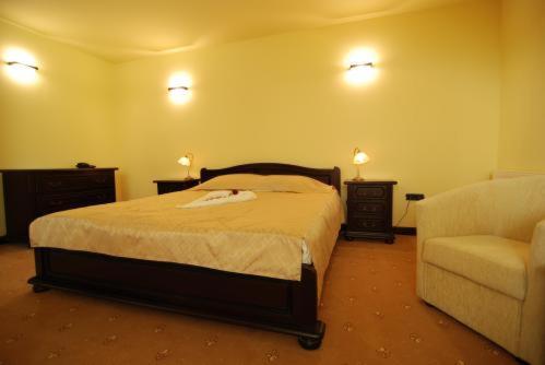 Grand Hotel Perla Ciucasului Tărlungeni 外观 照片